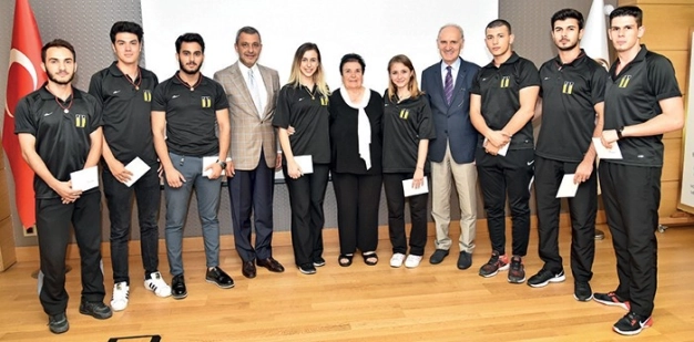 Yükseliş dalgasında büyüme tahminini aşarız