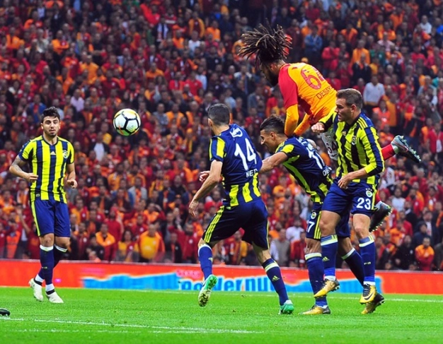 Biletin üçte ikisini dört büyük kesti