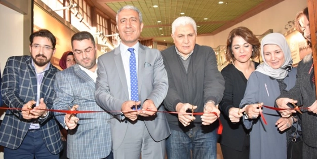 Hünkar Kasrı’nda beş kadın hattat