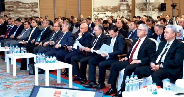 Ruhsatta zorluğun faturası ekonomiye çıkıyor