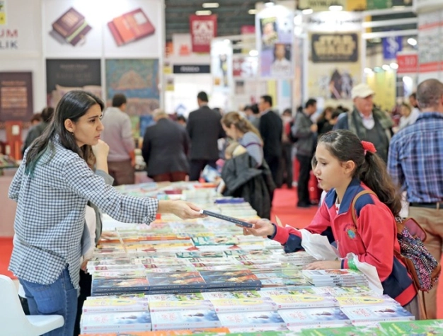 Kitapseverlere 7/24 ücretsiz e-kütüphane