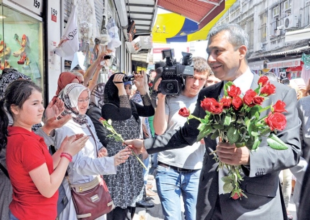 Sosyal hayatında da öncüydü