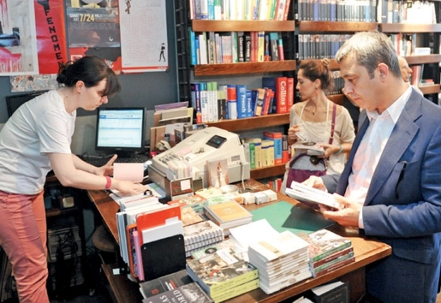 Sosyal hayatında da öncüydü