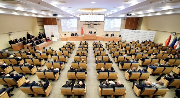 Çağlar, yılın son meclis toplantısında anıldı