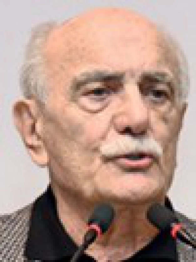 Çağlar, yılın son meclis toplantısında anıldı