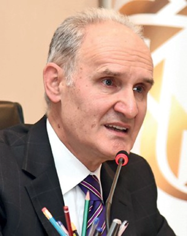 Hizmet bayrağını ileriye taşıyacağız