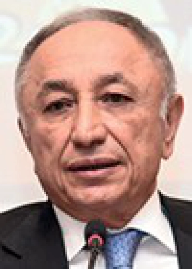 Hizmet bayrağını ileriye taşıyacağız