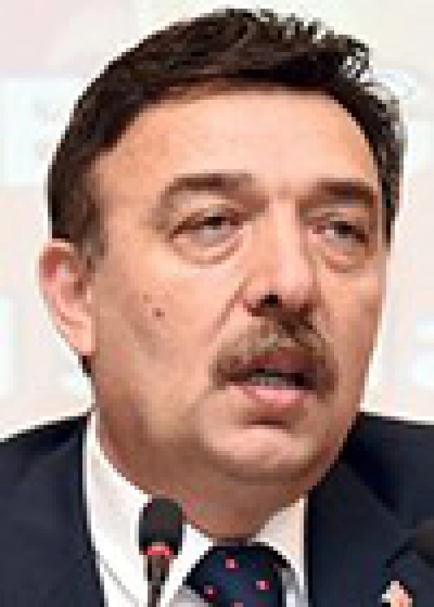 Hizmet bayrağını ileriye taşıyacağız