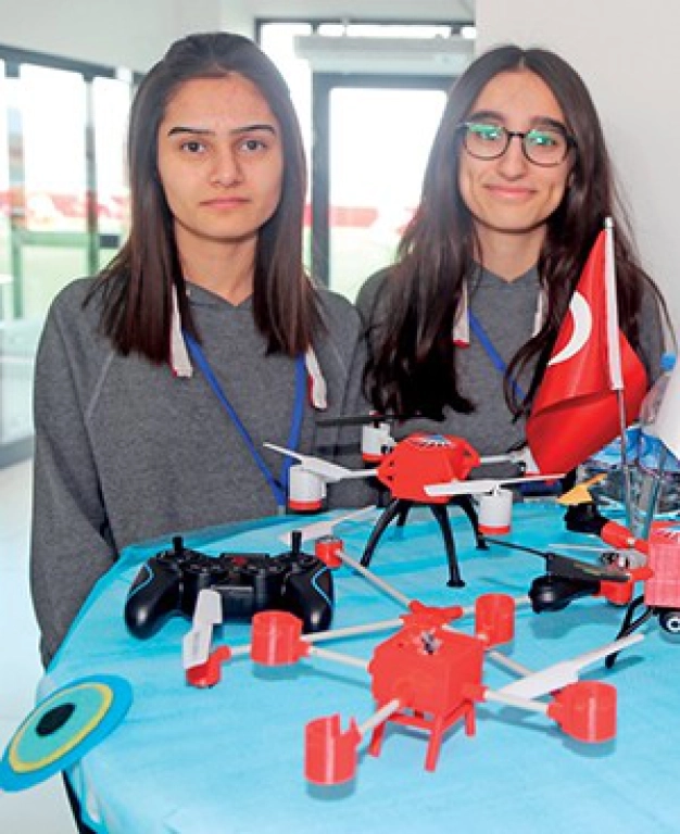 Atık malzemeden drone ürettiler