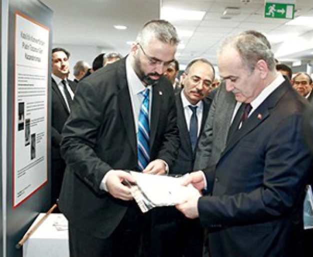 Üniversite-sanayi işbirliği kapısını Bakan Özlü açtı