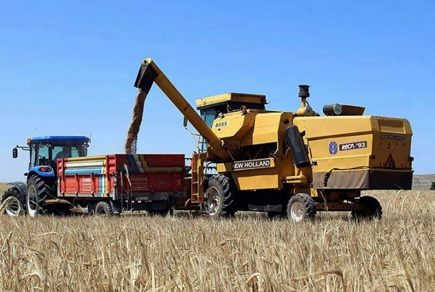 Verimli traktöre enerjik teşvik