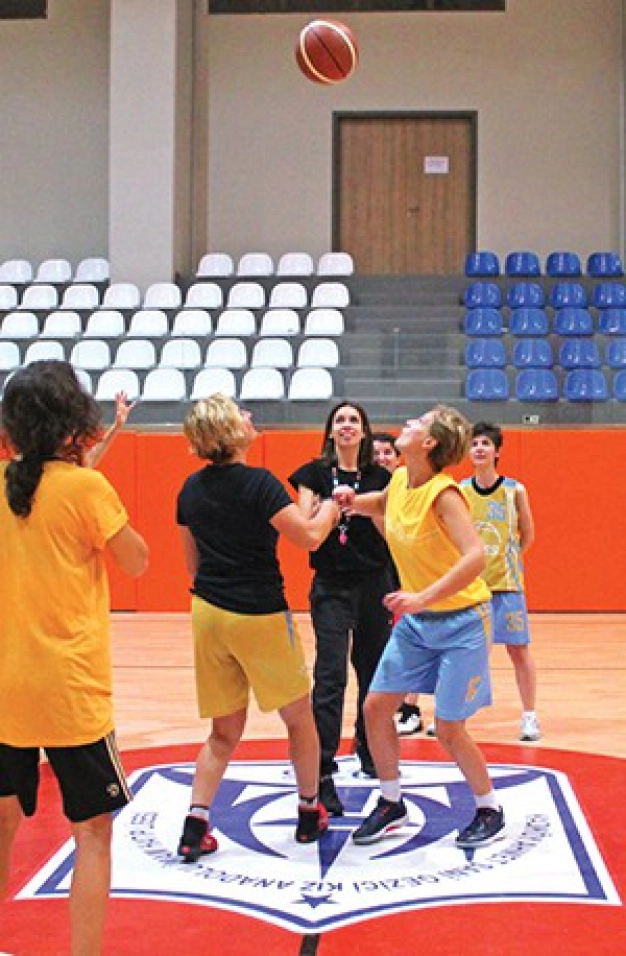 Takım arkadaşlığı ortaklığa spor tutkusu işe dönüştü