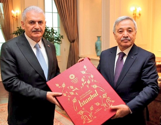 Seyahatname’den İstanbul baskısı Çankaya Köşkü’nde