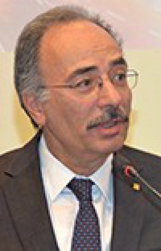 Çekin arka yüzündeki sahte imzaya dikkat