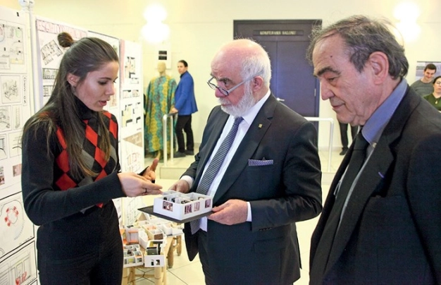 Öğrencilere rektör sürprizi