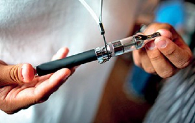 Su, ısı ve koku geçirmeyen 100 gramlık mont