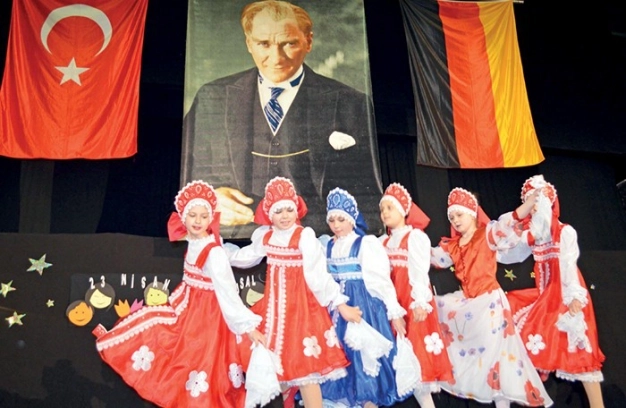 40 ülkeden 600 çocukla 23 Nisan coşkusu