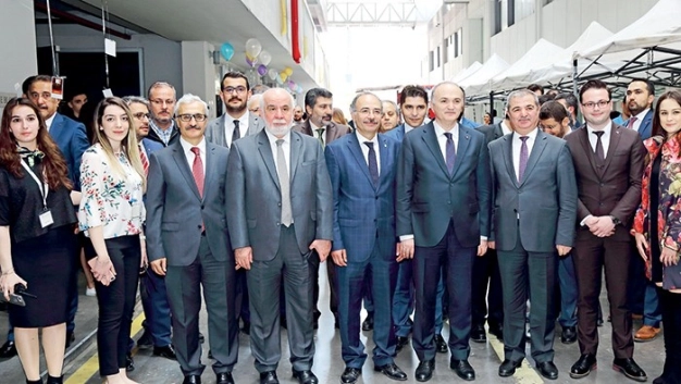 Havacılığın devleri öğrencilerle buluştu