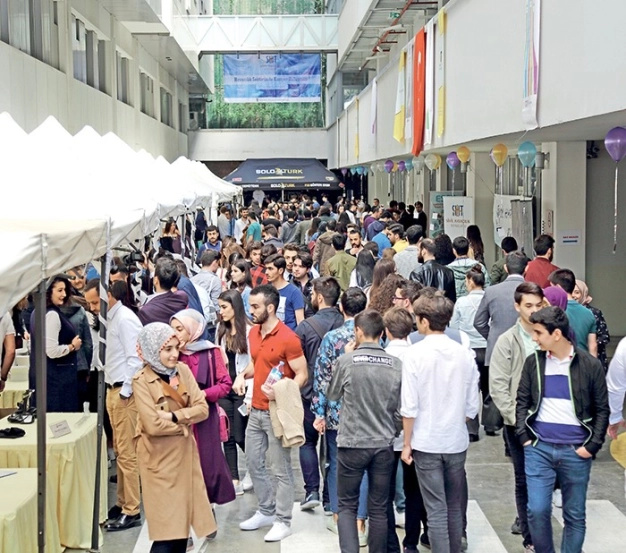 Havacılığın devleri öğrencilerle buluştu