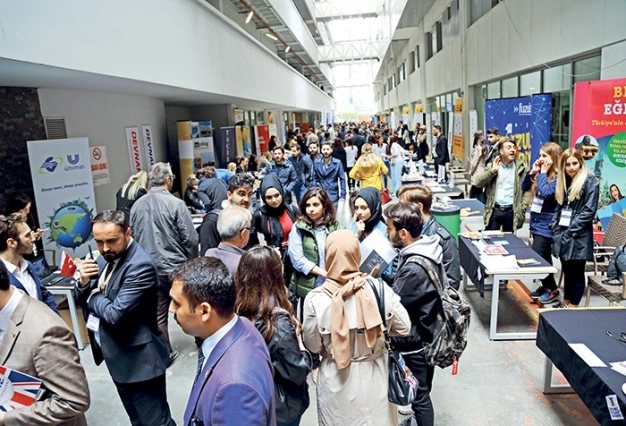 110 firma yetenek avı için yarıştı