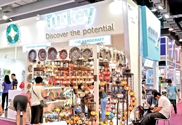 Çin’deki Canton Fuarı’nda Türkiye’nin yıldızı parladı