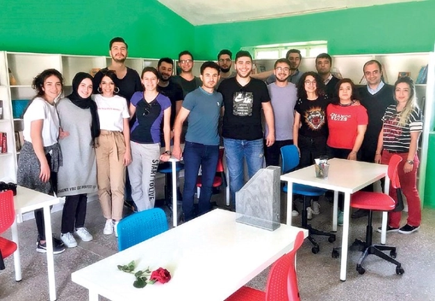 Düşler kütüphaneye dönüşüyor