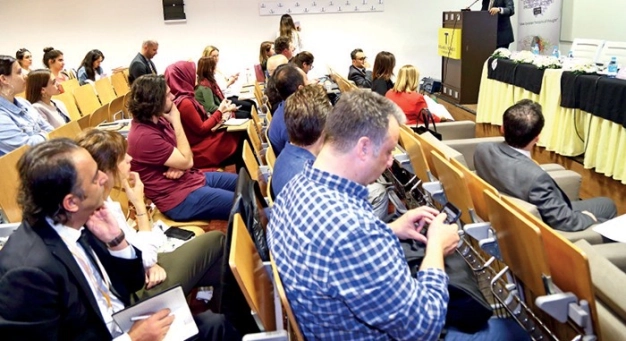 Reklam seyrettirmenin yolu, ürün yerleştirme