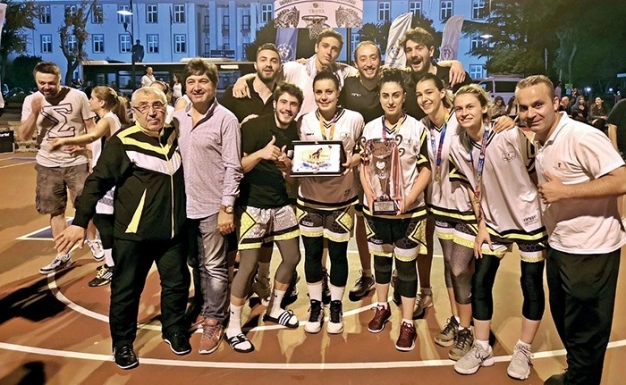 Yenilgi almadan kupayı kazandılar