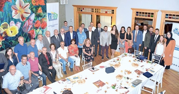 Gazeteciler ekonomi basınının tarihini yazdı