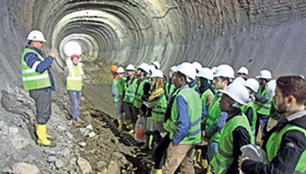 Geleceğin mühendisleri gerçek projelerle yetişiyor