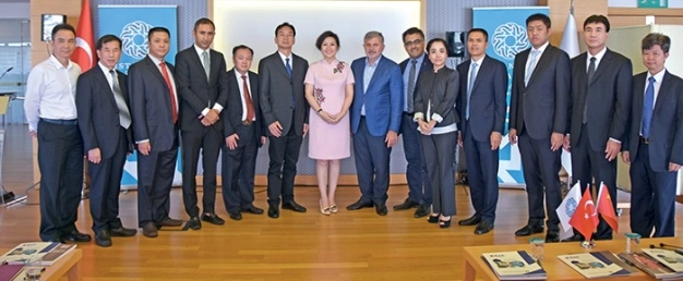 Çinliler yapı malzemeleri için geldi