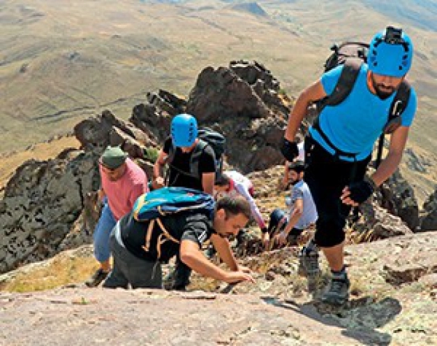 Türkiye dağcılıkta zirveye tırmanıyor