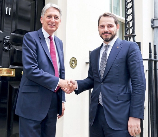 Bakan Albayrak’tan Londra mesajları