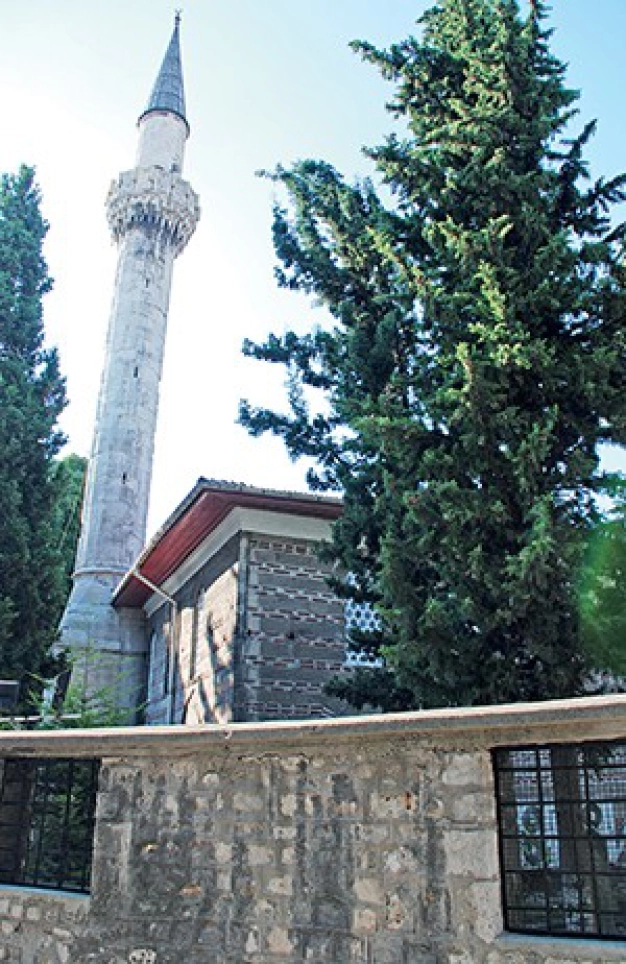 Yedikule’de huzurlu bir köşe: Hacı Evhad Camii