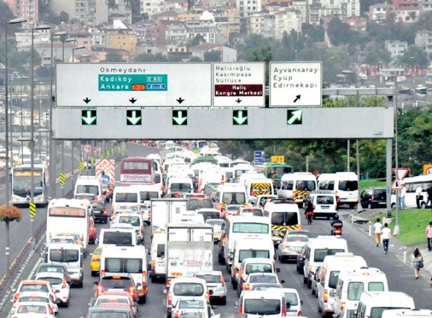 Trafik kazalarının yıllık maliyeti 39 milyar lira