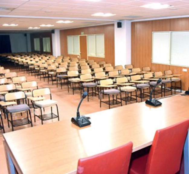 İFM konferans salonları iş dünyasının hizmetinde