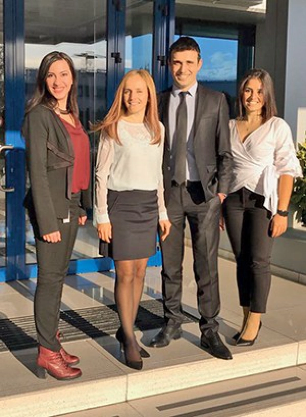 Farklı kurumlarda çalışanlar ortak rotayla tek serviste