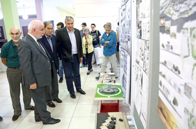 Mimar adaylarından gururlandıran sergi