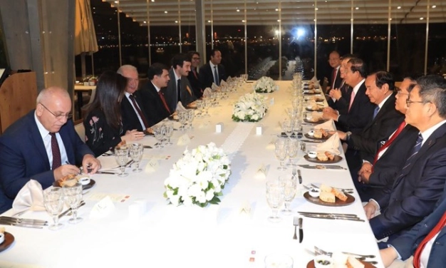 Uzak Doğu’ya Kamboçya ile açılalım