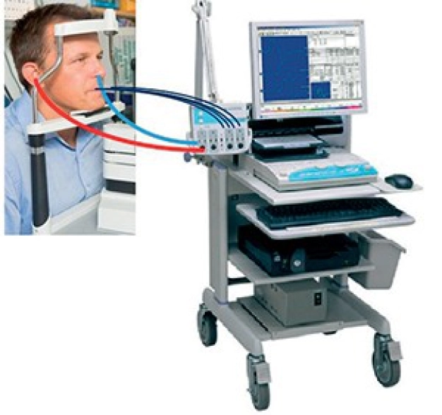 Dört icatla dünyaya parmak ısırttı