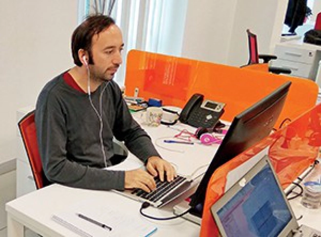 Çok özel analitik yazılımlar yapıyor