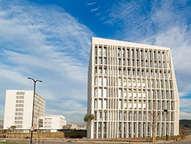 Çok özel analitik yazılımlar yapıyor