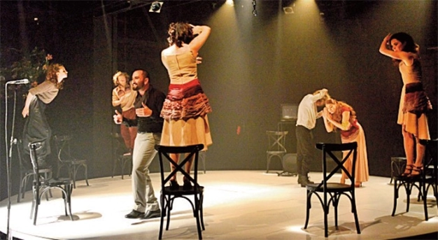 Prof. Dr. Şentürk’ün sıra dışı oyunu sahnede