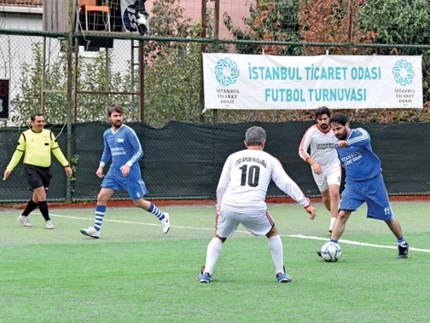 İTO Spor futbol turnuvasında yarı final geride kaldı