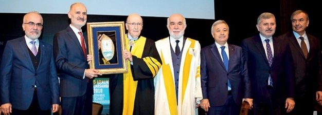 Üniversitemizden Kotler’a fahri doktora