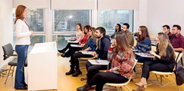 Sosyal bilimler enstitüsü 2 bin 500 mezun verdi