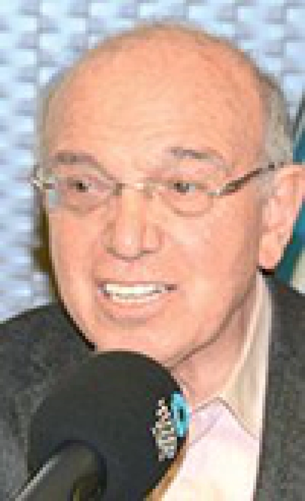 Tekstilde 20 milyar dolara az kaldı