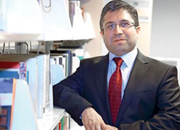 Geleceğin uluslararası hukukçularını yetiştiriyor