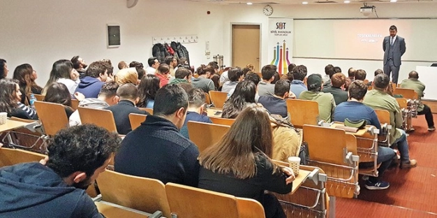 Havacılık yönetimi öğrencileri THY’nin stratejilerini öğrendi