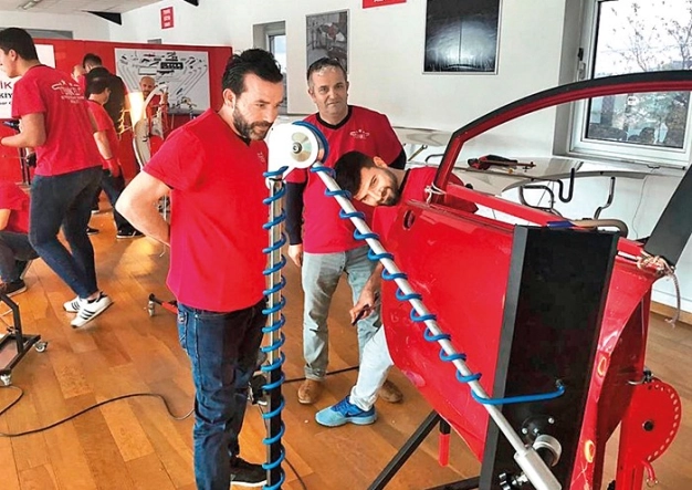 Yabancı kaporta ustasına ihtiyaç kalmayacak